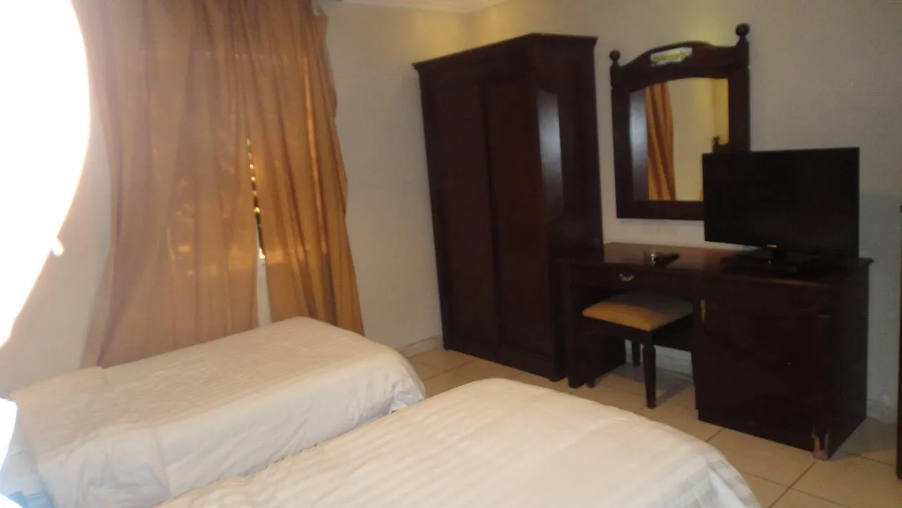Aparthotel Gardenia Inn Hotel Suites